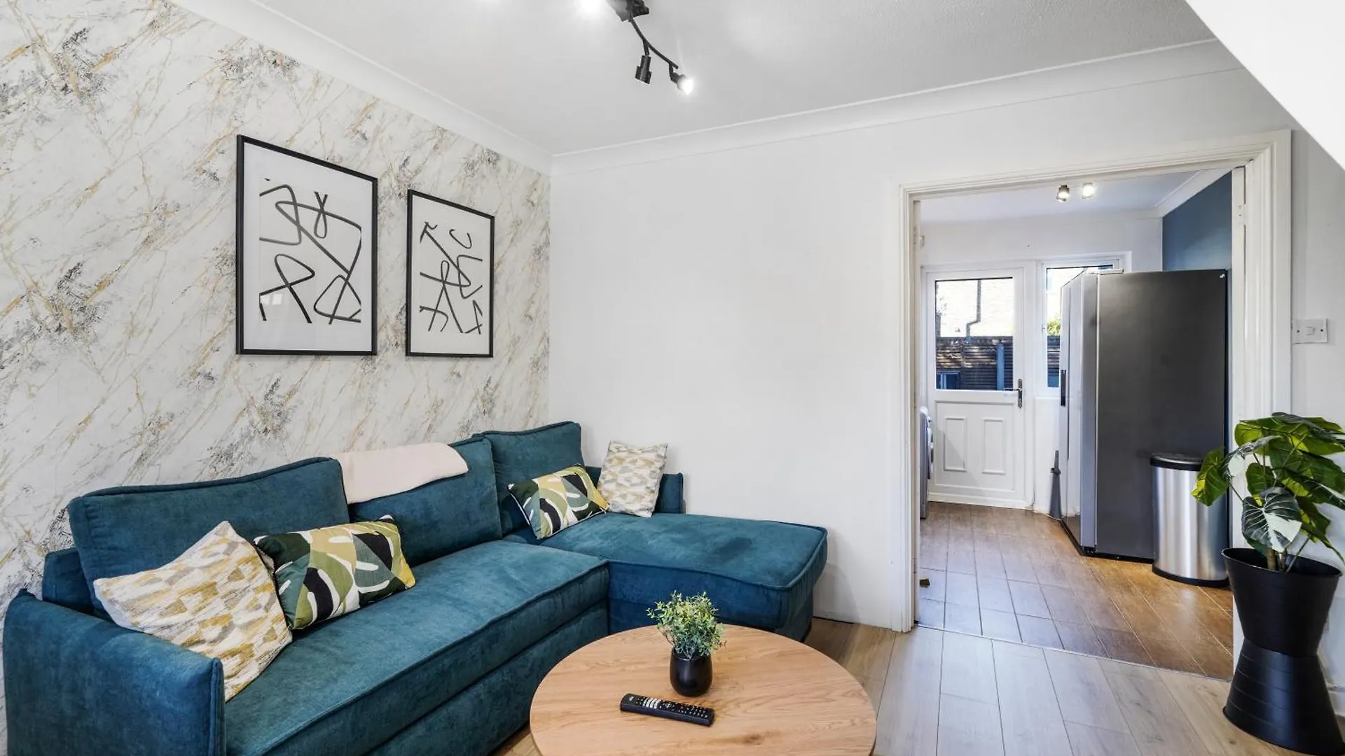 40 Percent Off! - Delightful Abode In London - Garden Villa Holiday home
