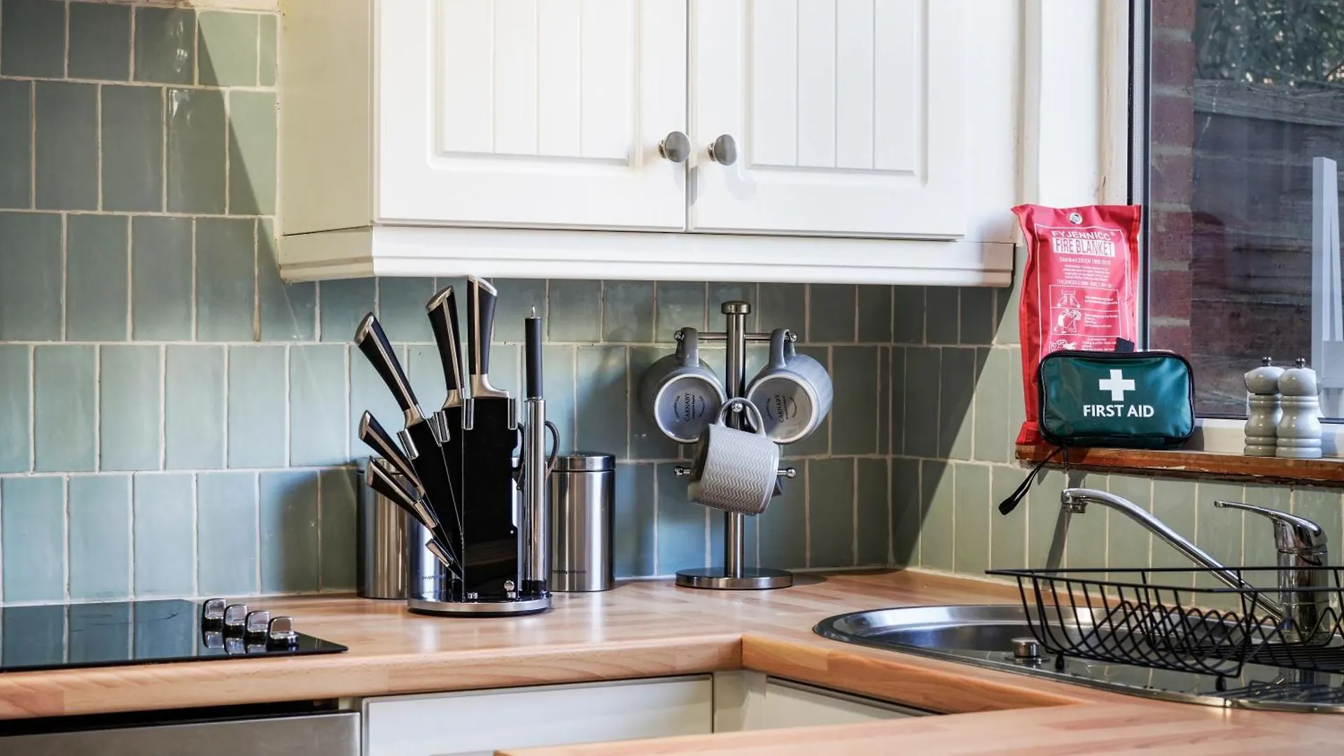 40 Percent Off! - Delightful Abode In London - Garden Villa