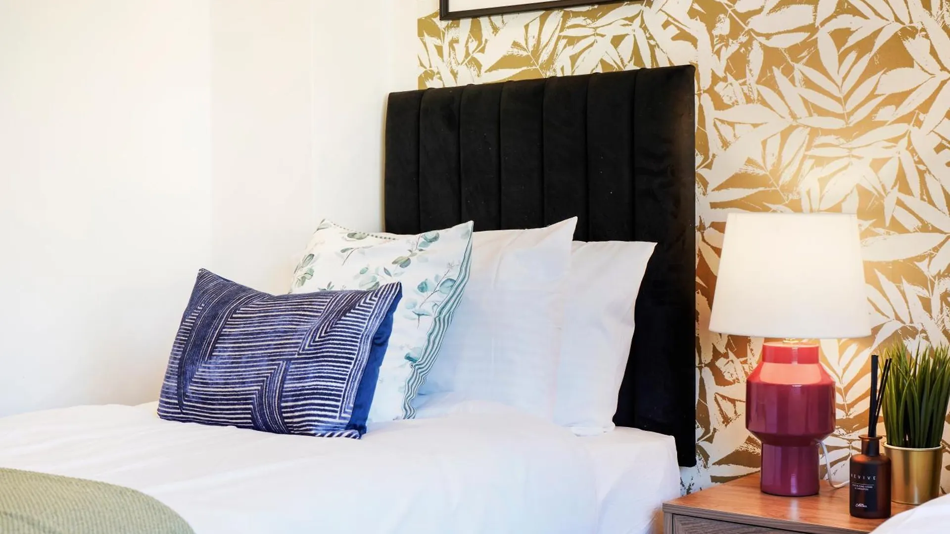 Holiday home 40 Percent Off! - Delightful Abode In London - Garden Villa