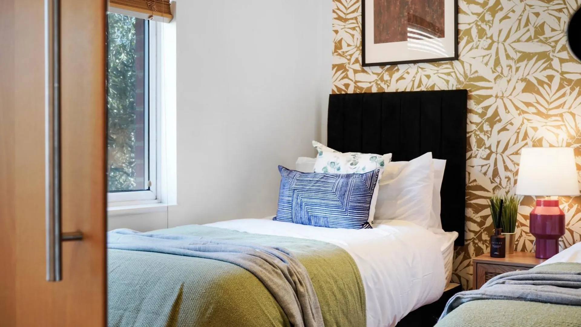 40 Percent Off! - Delightful Abode In London - Garden Villa Holiday home