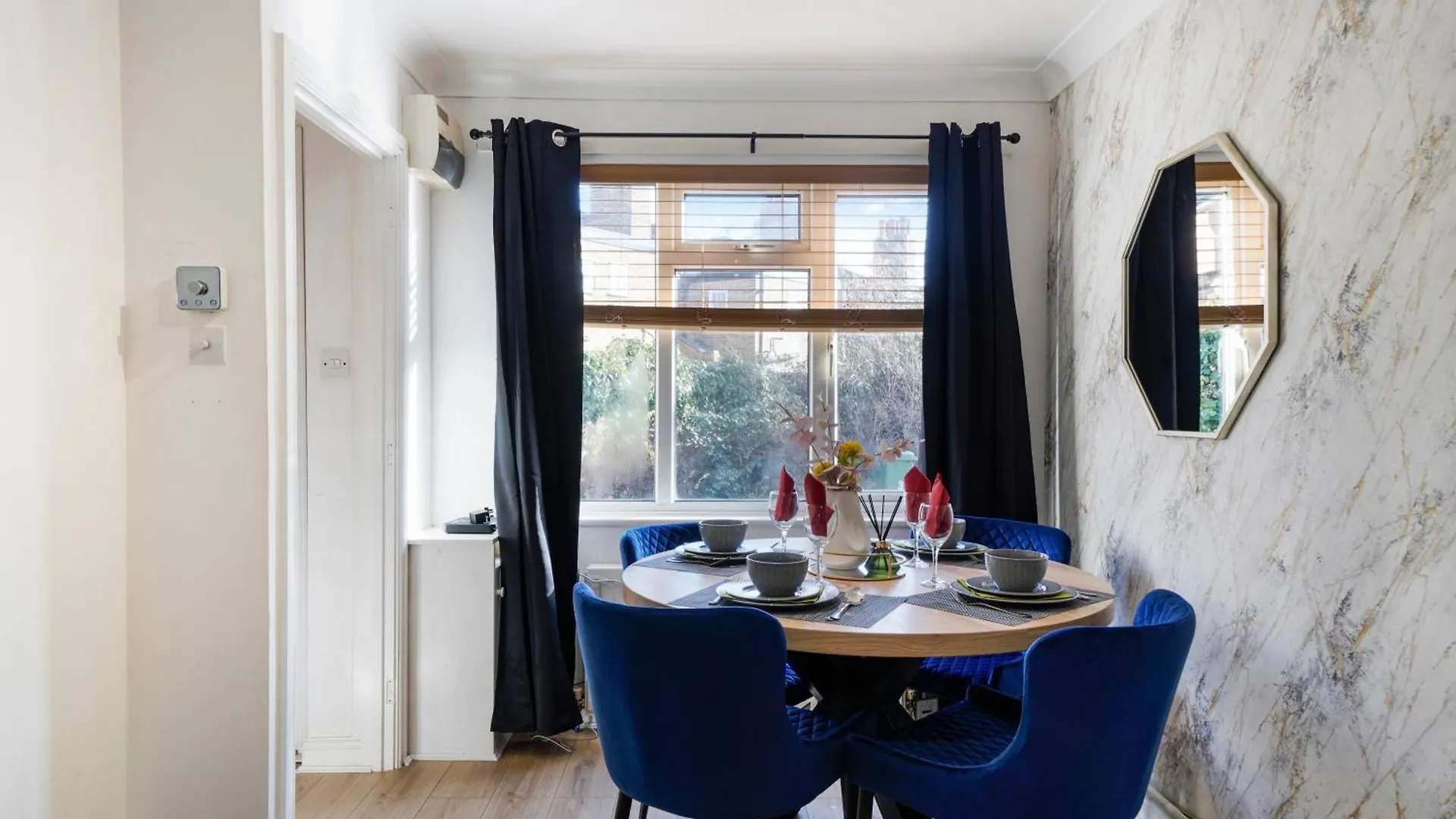 40 Percent Off! - Delightful Abode In London - Garden Villa Holiday home