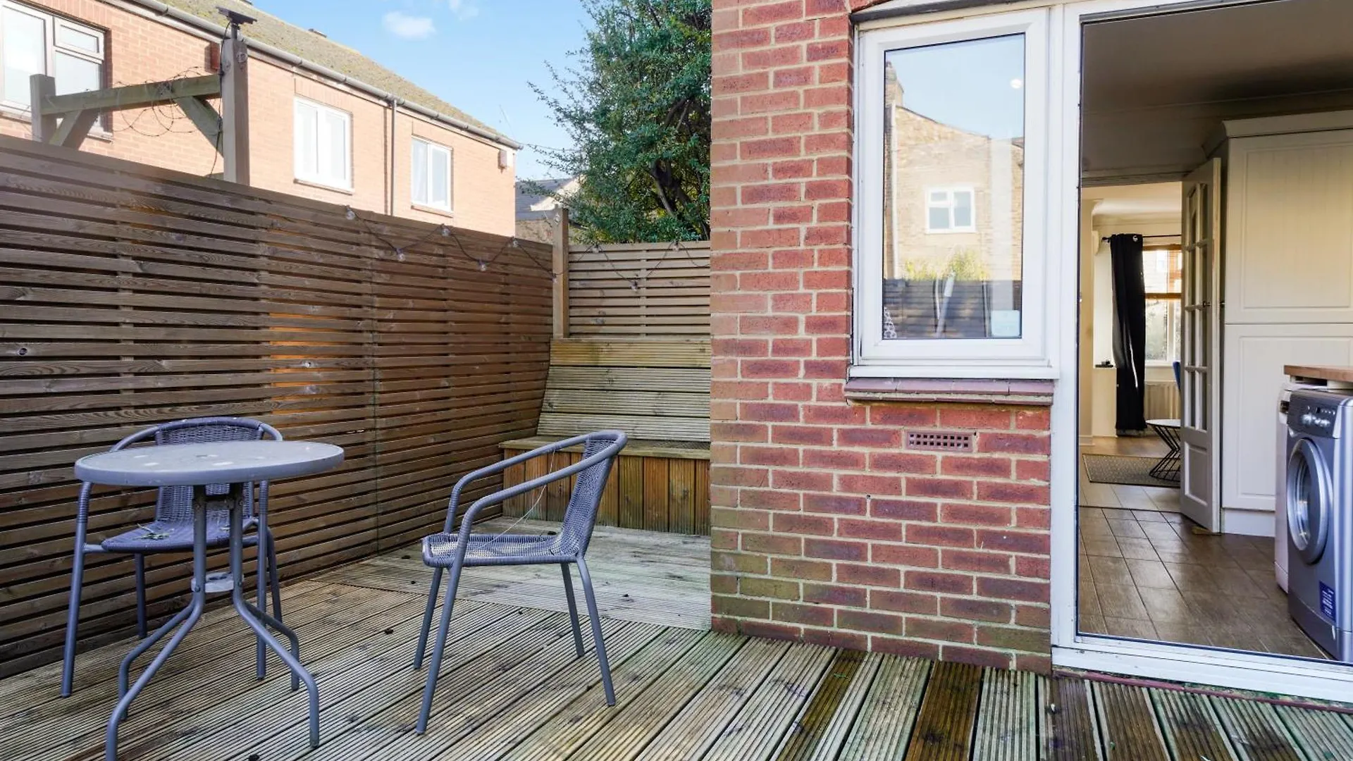Holiday home 40 Percent Off! - Delightful Abode In London - Garden Villa