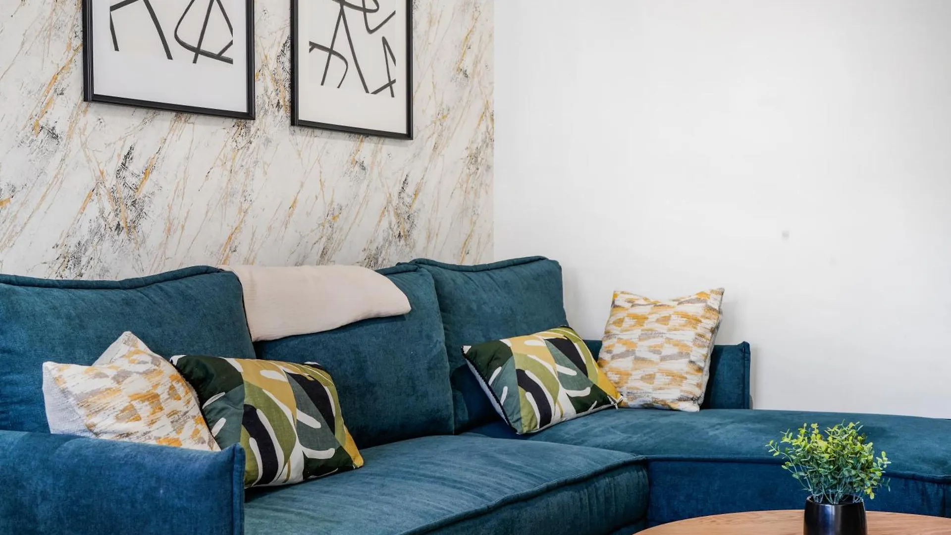 40 Percent Off! - Delightful Abode In London - Garden Villa 0*,  United Kingdom